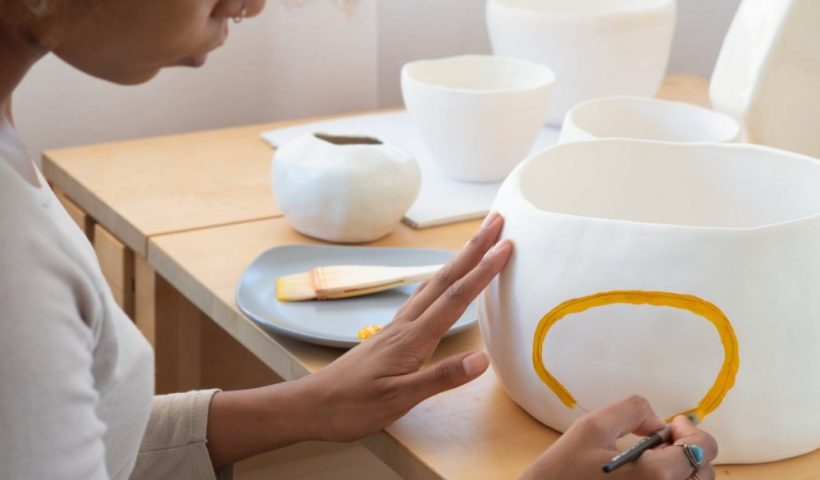 Maken porselein en aardewerk hun opwachting op jouw eettafel