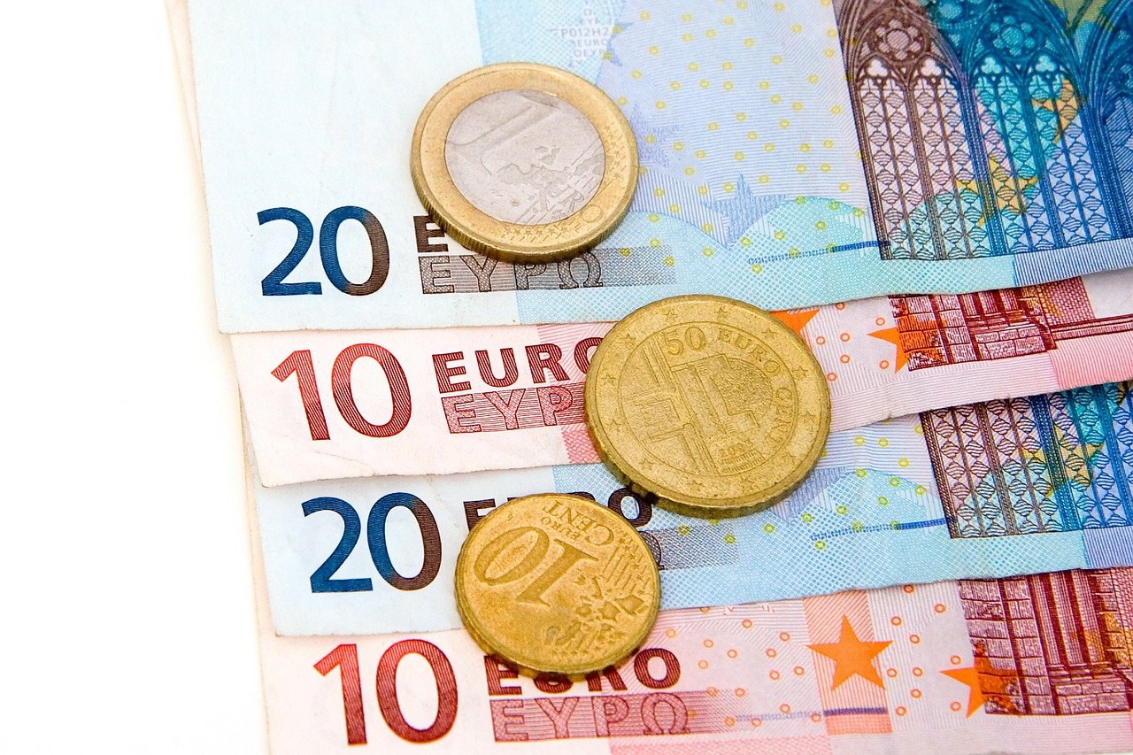 Bespaar ook maximaal op de maandelijkse vaste lasten